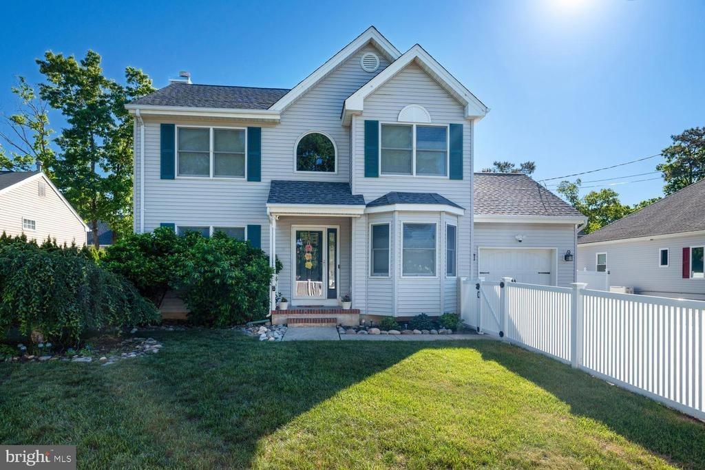 Serpent Ln, Manahawkin, NJ 08050