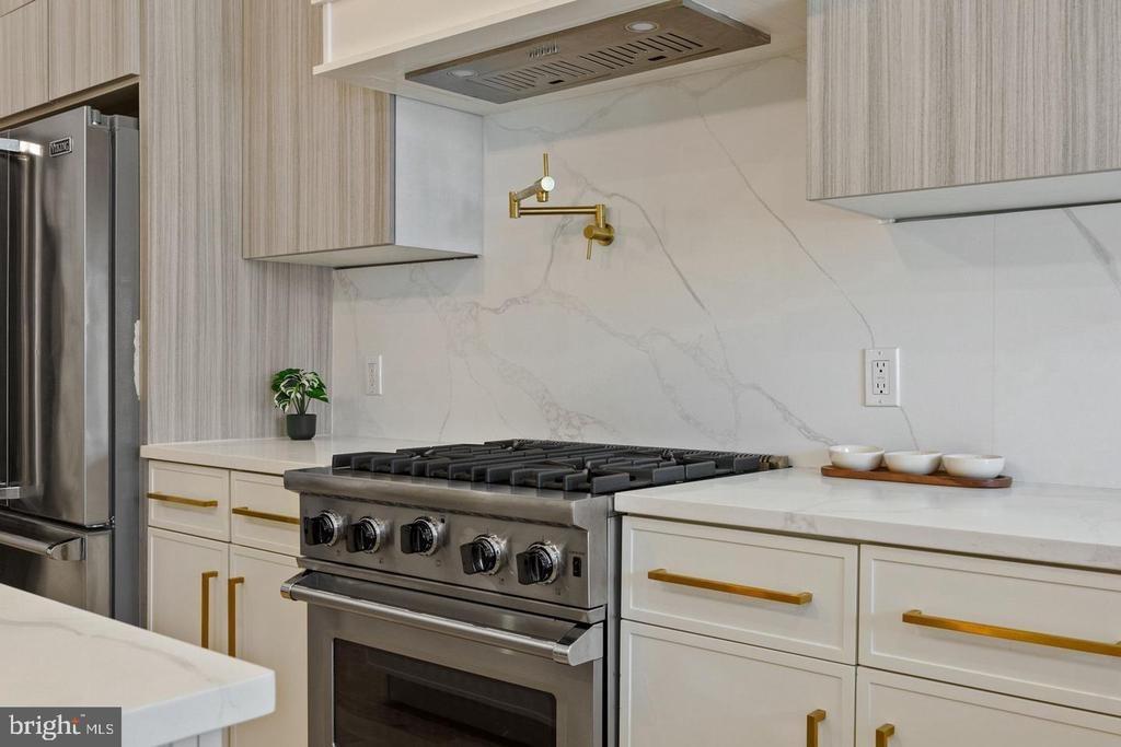 N 3rd St, Philadelphia, PA 19123