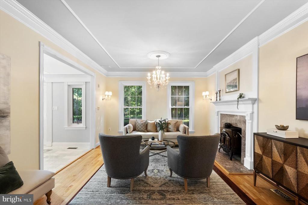 Briar Ln, Delaplane, VA 20144