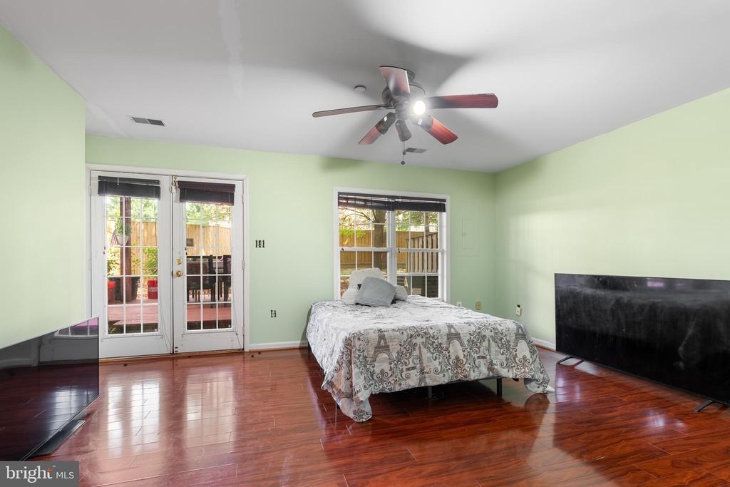 Clayton Ln, Alexandria, VA 22304