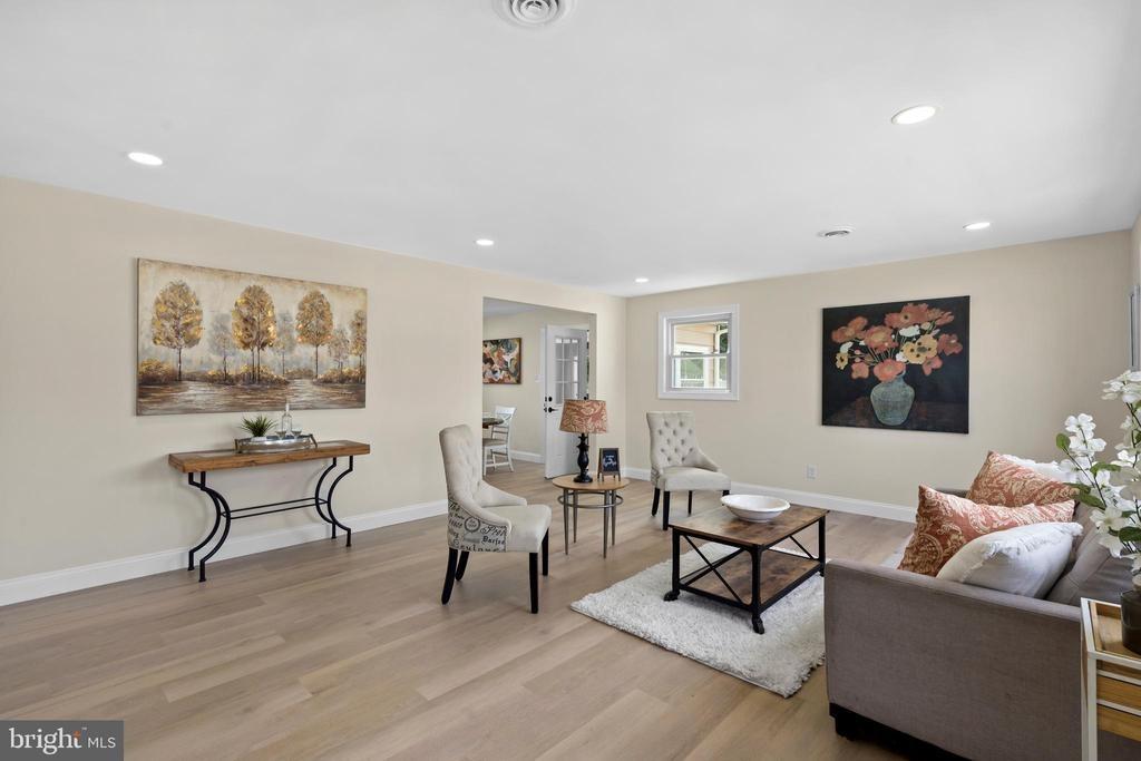 Shadeland Ave, Burlington, NJ 08016