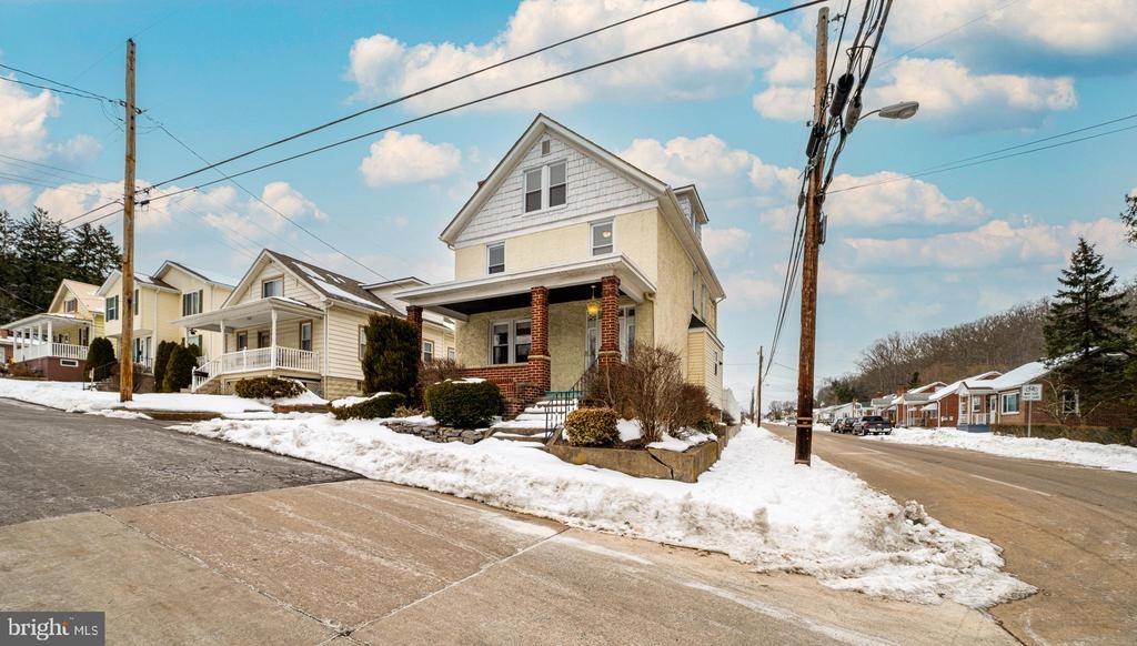 Warren St, Cumberland, MD 21502