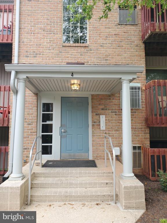 Banyan Wood Ct, Essex, MD 21221