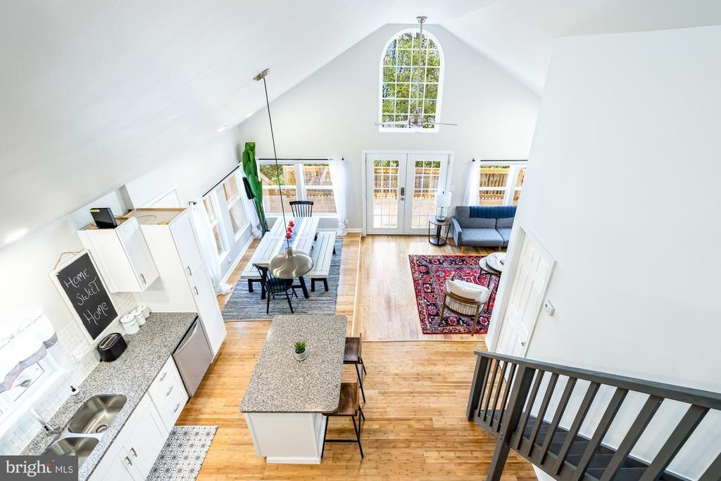Dewdrop Ln, Hedgesville, WV 25427