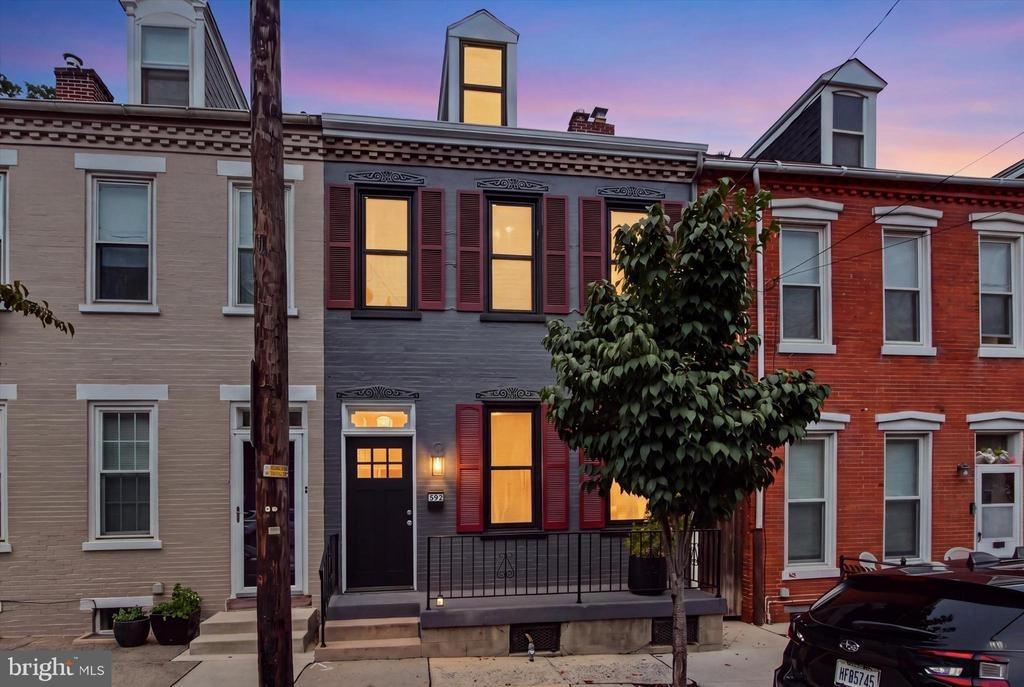 E Chestnut St, Lancaster, PA 17602
