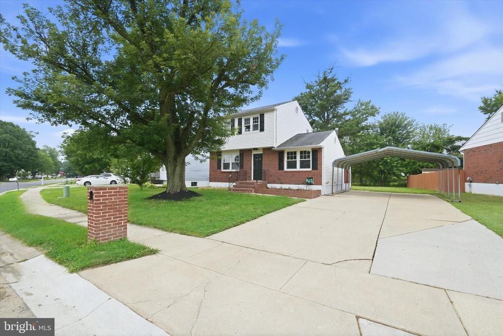 Luray Rd, New Castle, DE 19720
