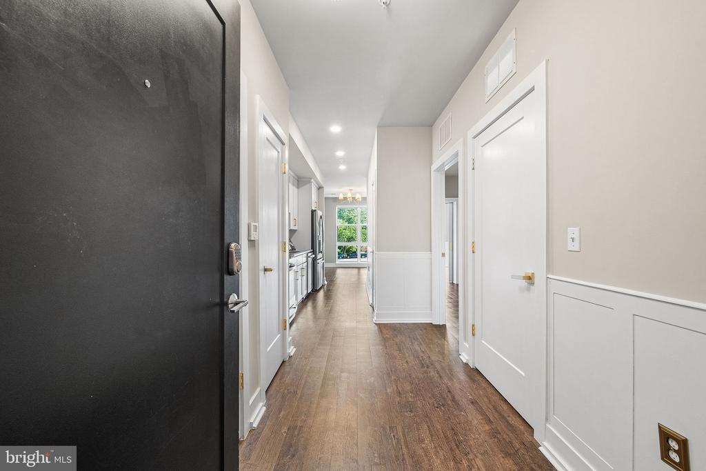Mount Vernon Ave, Alexandria, VA 22301