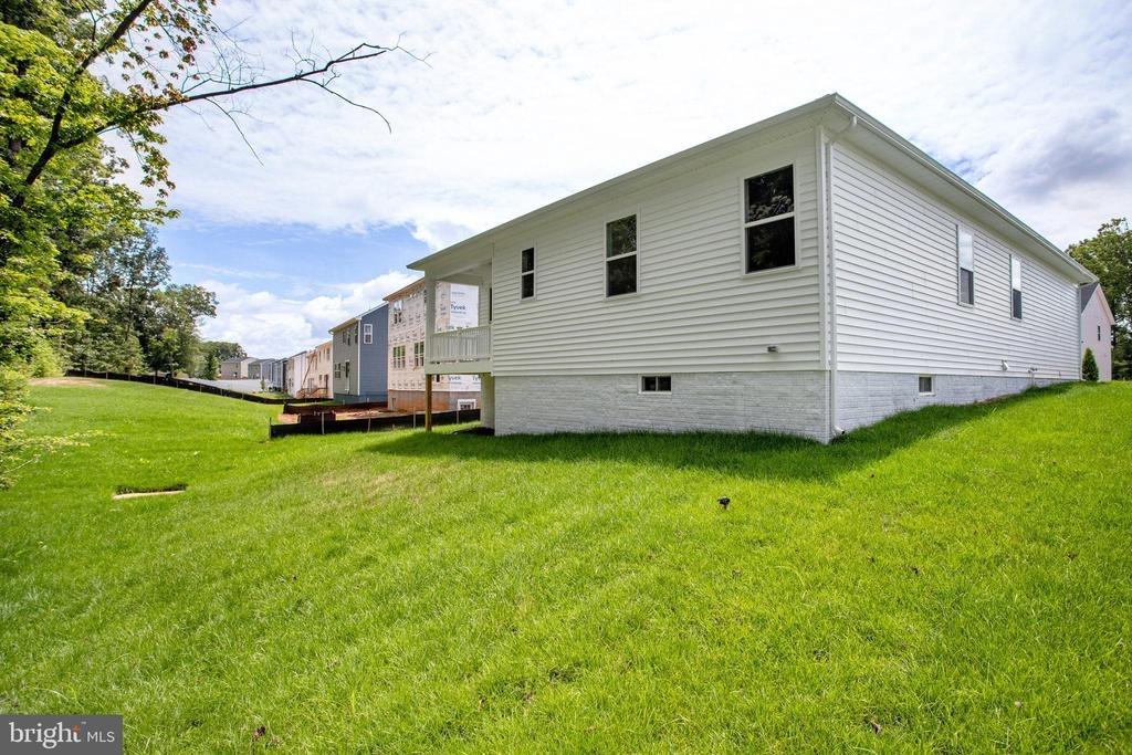 Pine Needle Ln, Locust Grove, VA 22508