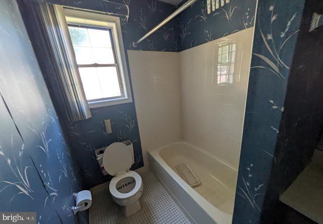 Deep Hollow Ln N, Columbus, NJ 08022