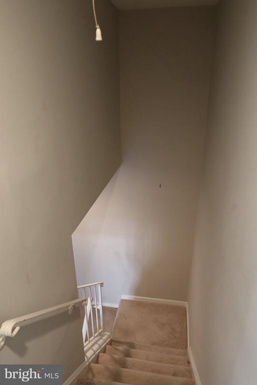 Hellingly Pl, Montgomery Village, MD 20886