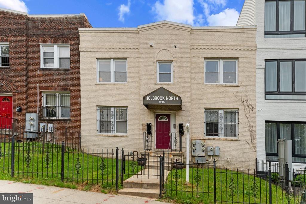 Holbrook Ter Ne, Washington, DC 20002