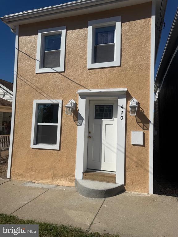 W Washington St, Charles Town, WV 25414