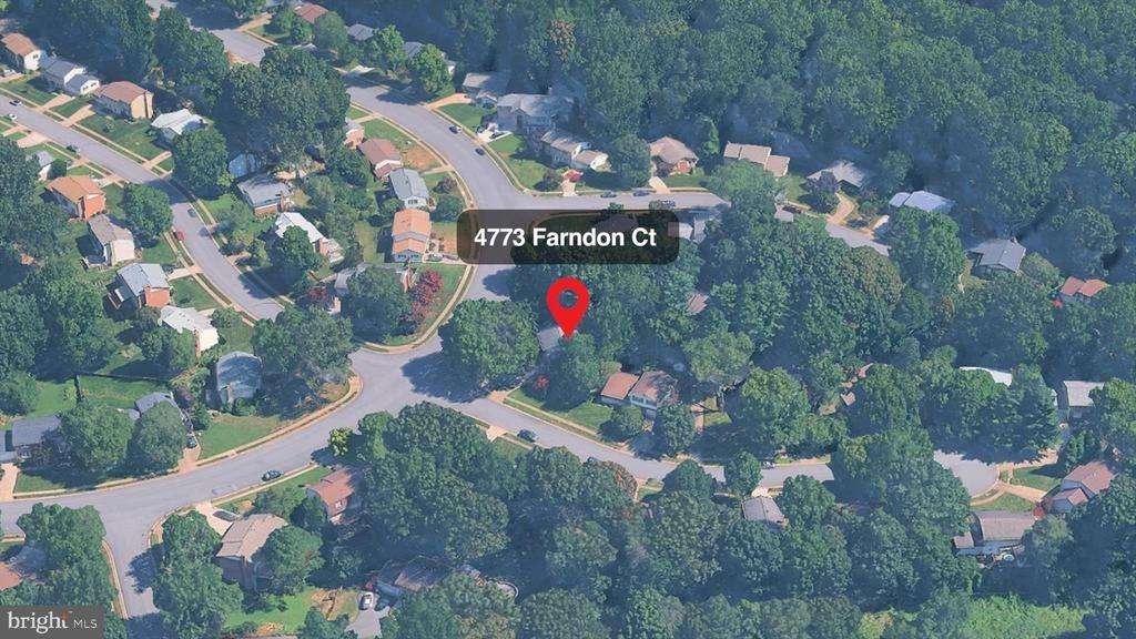 Farndon Ct, Fairfax, VA 22032