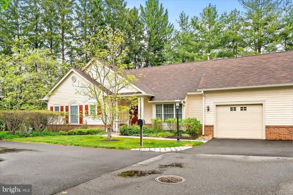 Douglas Fir Ct, Princeton, NJ 08540