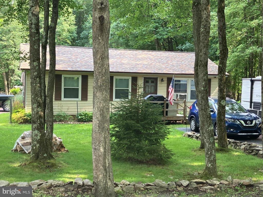 Tenawa Rd, Albrightsville, PA 18210