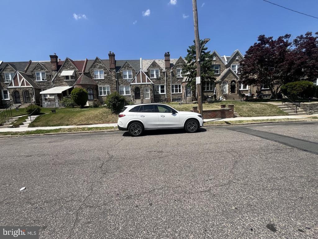 77th Ave, Philadelphia, PA 19150