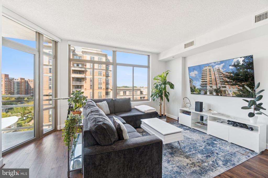 S Glebe Rd, Arlington, VA 22202