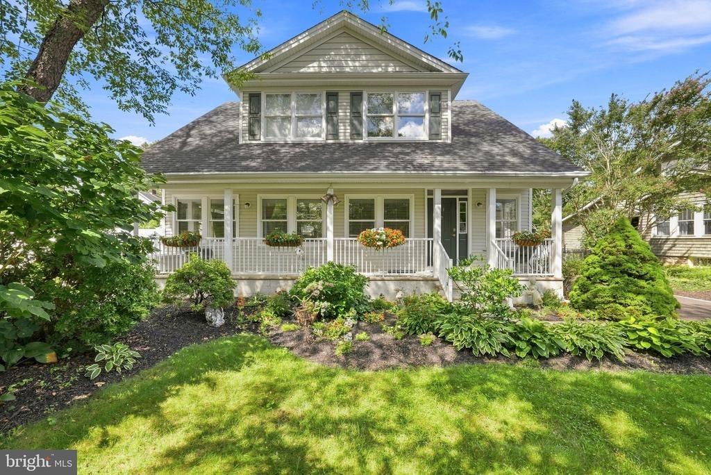 Maxwell Ave, Hightstown, NJ 08520