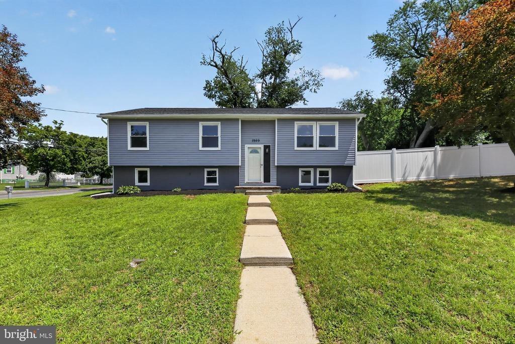 W Chestnut Ave, Vineland, NJ 08360