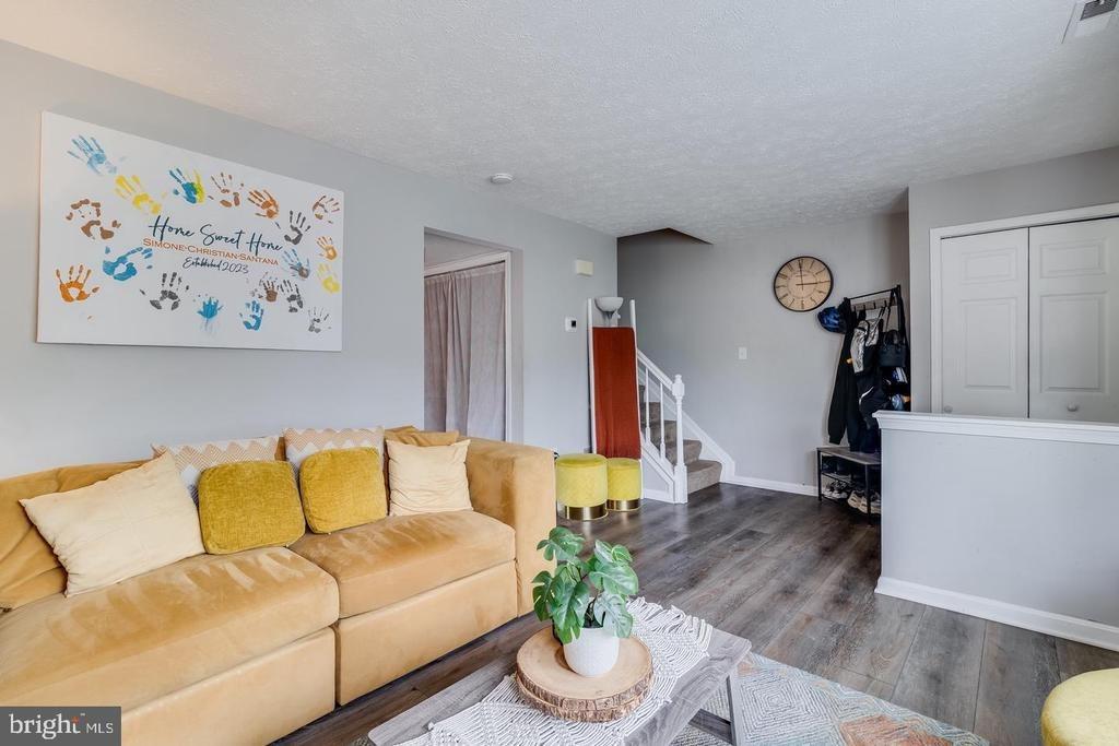 Manon Way, Lexington Park, MD 20653