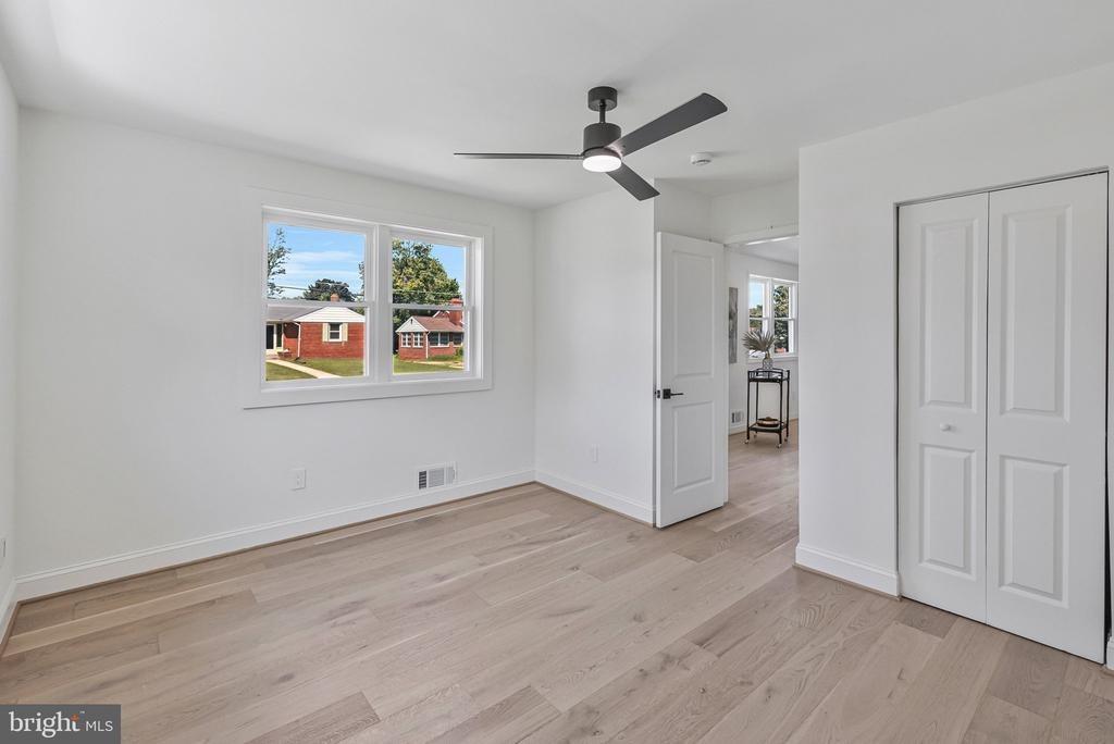 Sheldon Ave, Temple Hills, MD 20748