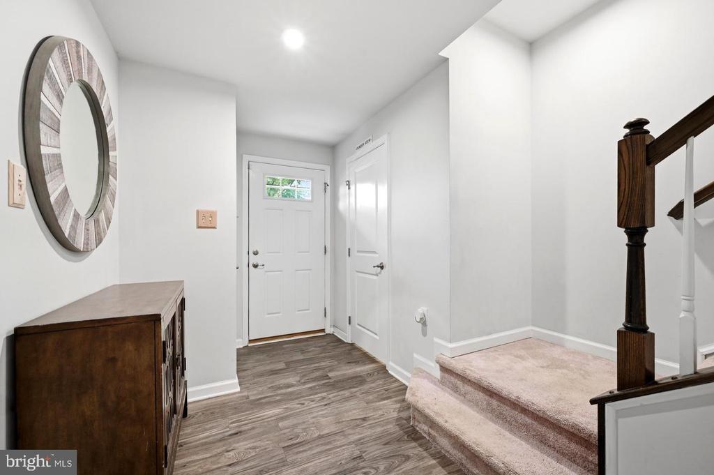 Nathan Dr, Cinnaminson, NJ 08077