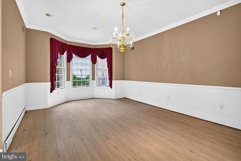 Scenic Dr, Ewing, NJ 08628