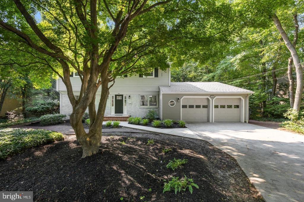 Pin Oak Dr, Lawrence Township, NJ 08648