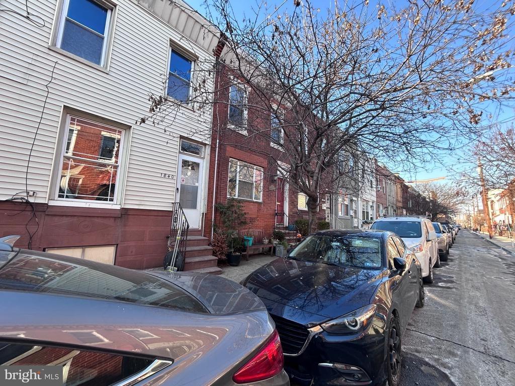 S Mole St, Philadelphia, PA 19145