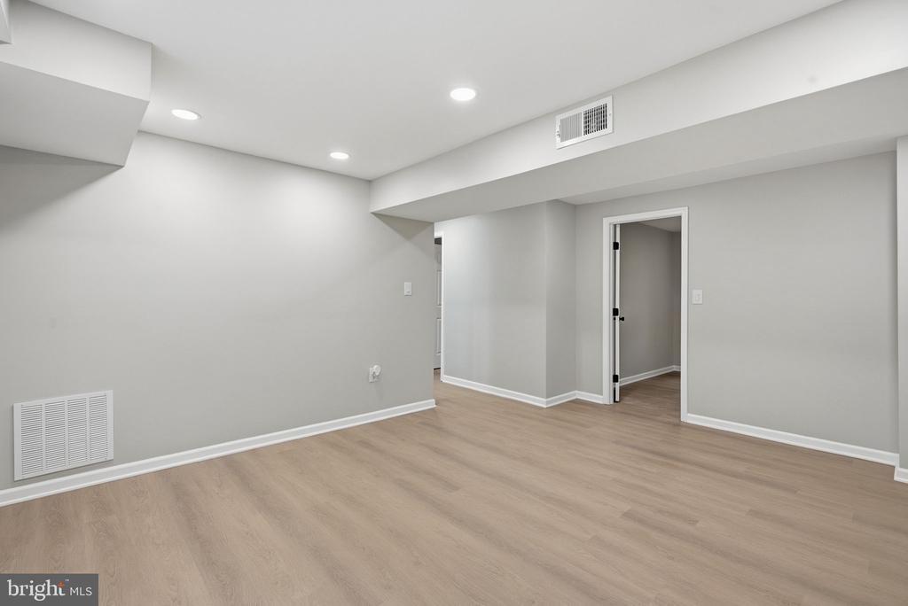 Stonesboro Rd, Fort Washington, MD 20744