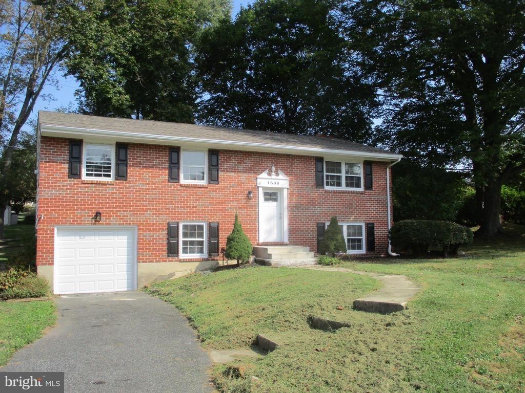 Samantha Dr, Forest Hill, MD 21050