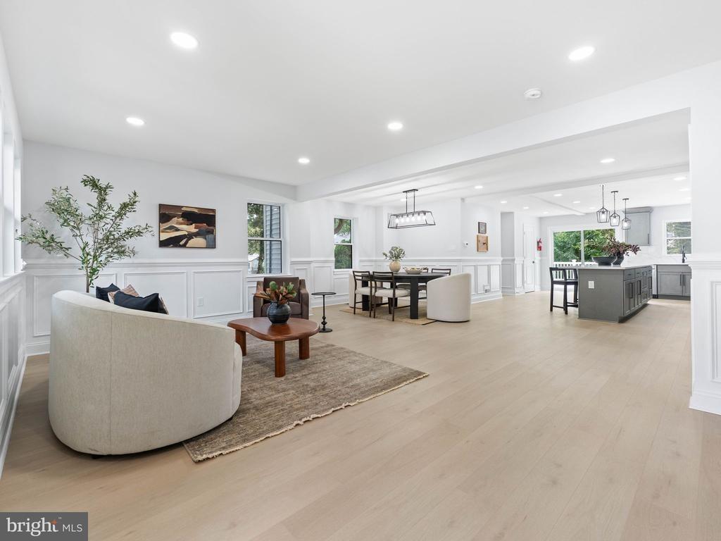 Oak Ave, Cherry Hill, NJ 08002