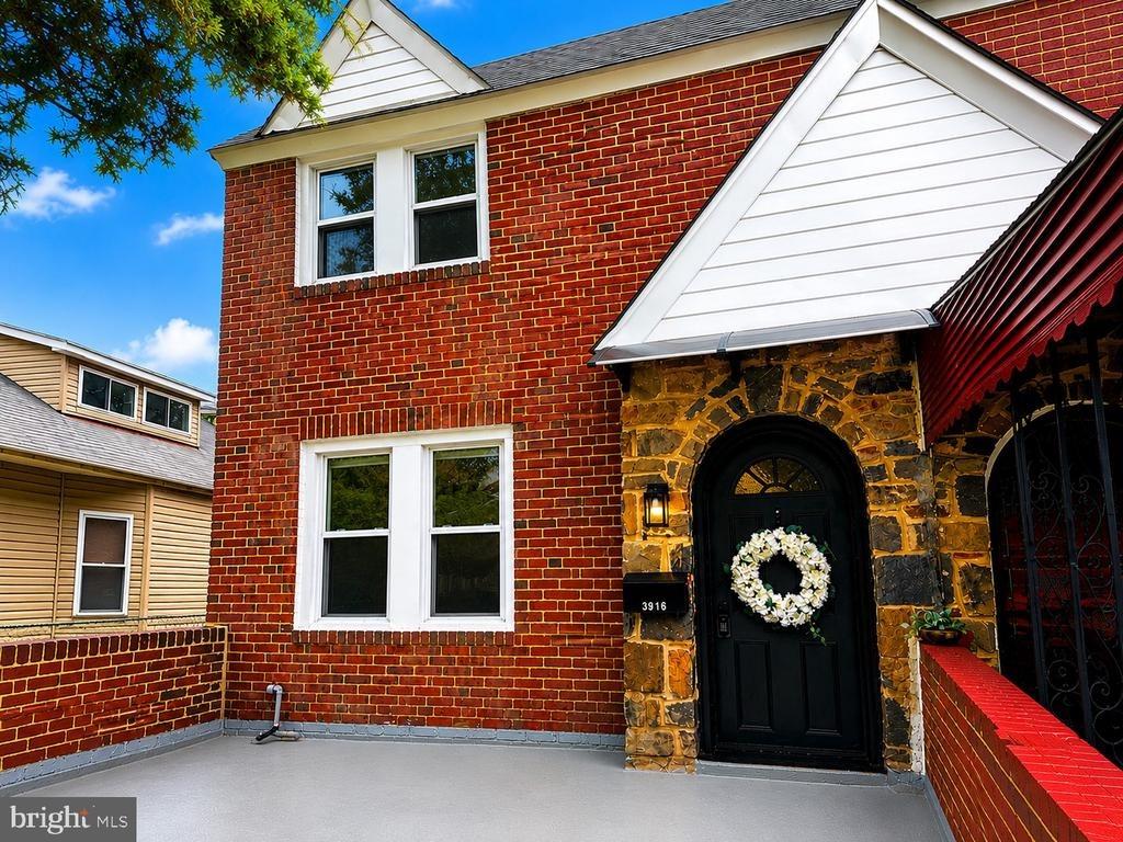 Woodhaven Ave, Baltimore, MD 21216