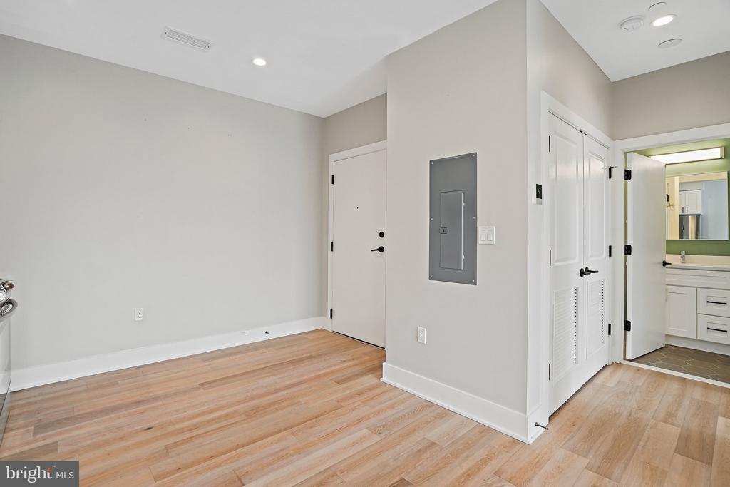 17th Pl Ne, Washington, DC 20002