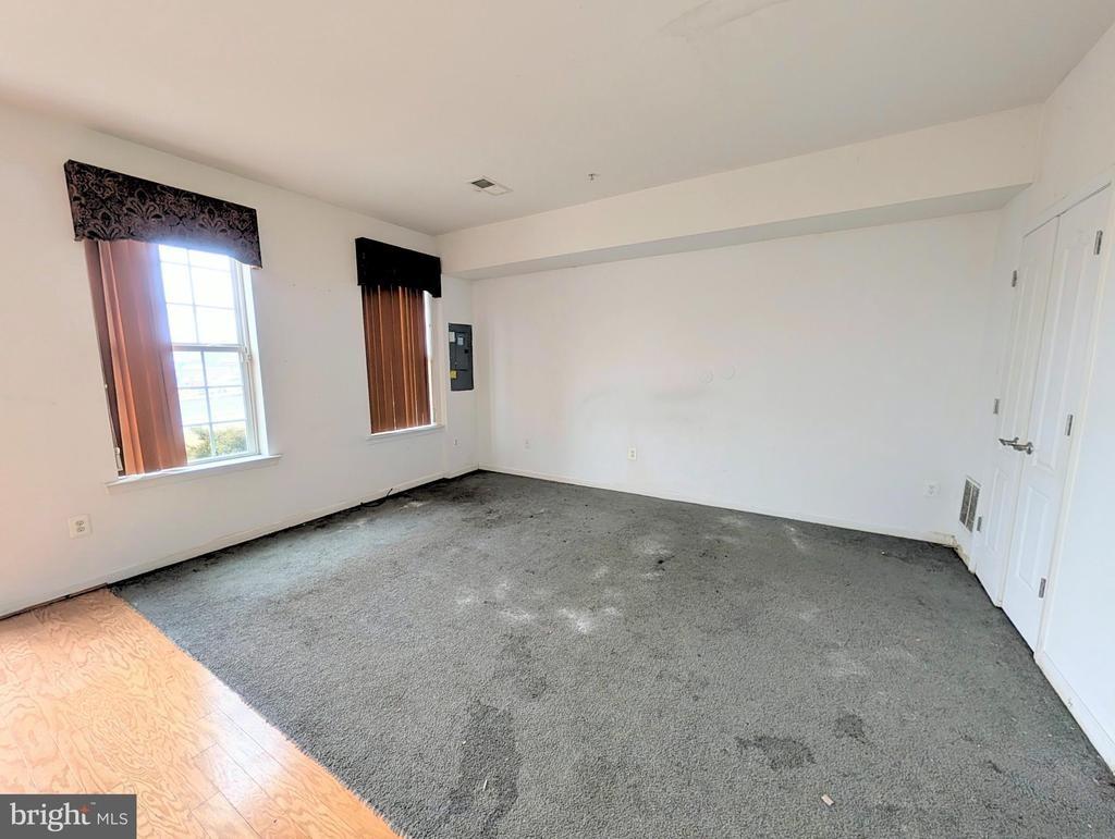 Delegge Rd, Rosedale, MD 21237