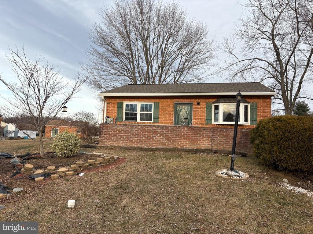 Poe Way, Newark, DE 19702