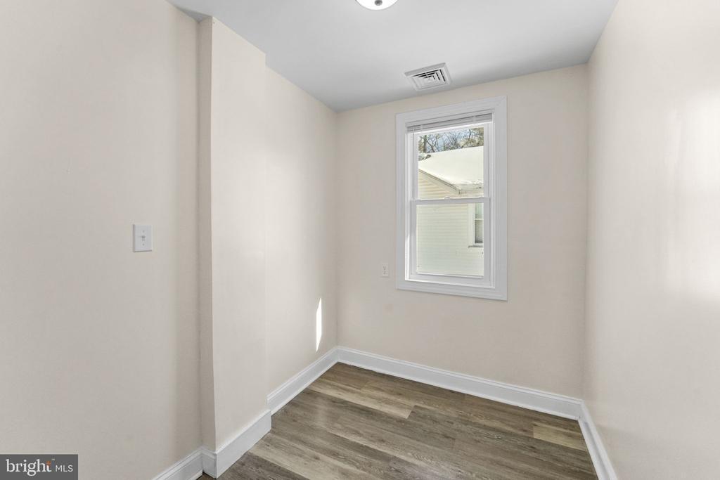 Berlin Rd, Clementon, NJ 08021