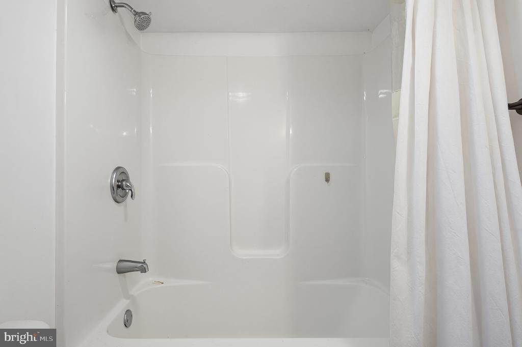 Frey Rd, Chambersburg, PA 17202