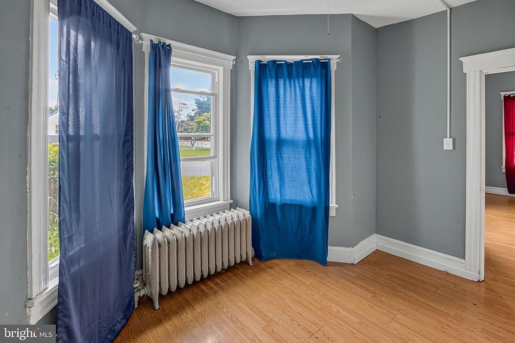 W Park Ave, Vineland, NJ 08360