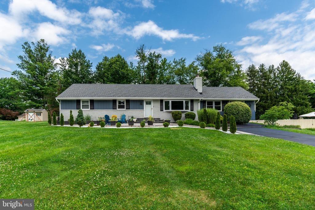 Morningside Dr, Pennington, NJ 08534