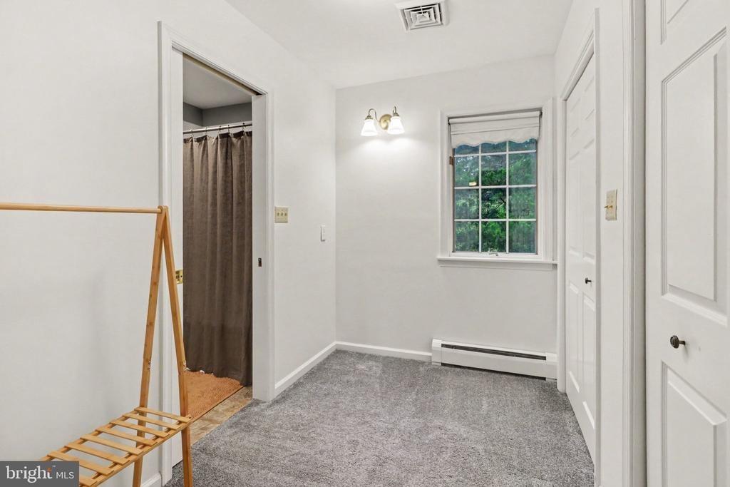 Laurel Dr, York, PA 17406