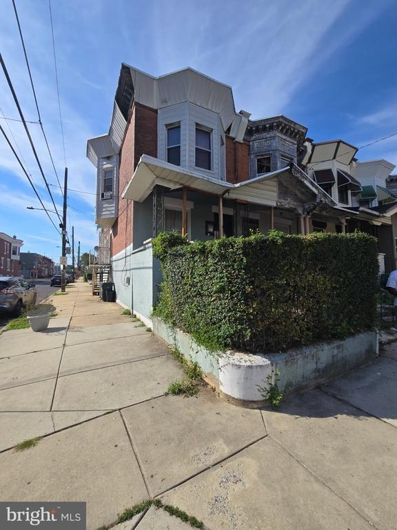 W Cumberland St, Philadelphia, PA 19132