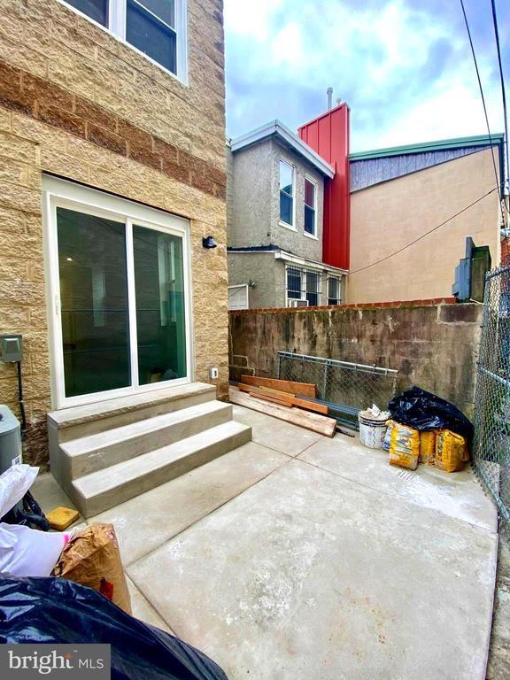 N 30th St, Philadelphia, PA 19130