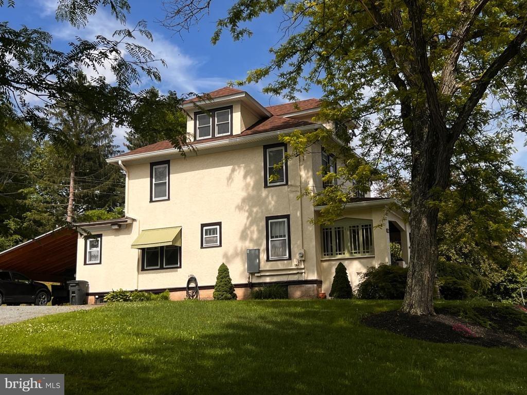 Maple Ave, Honesdale, PA 18431