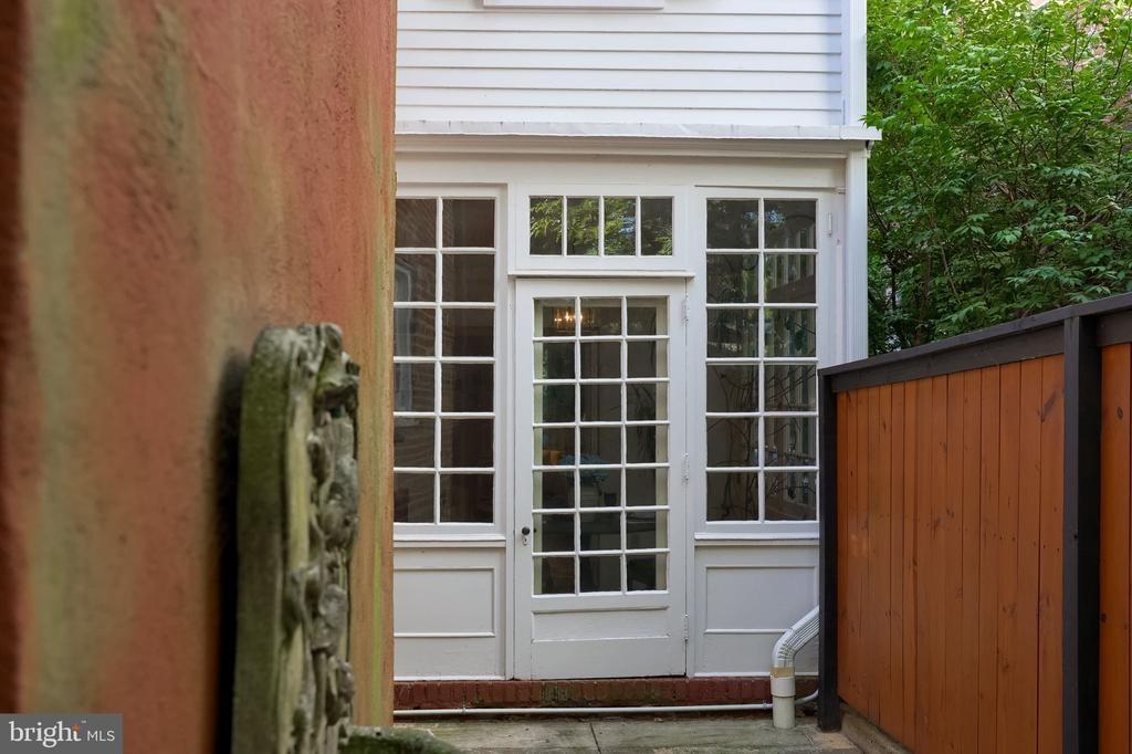 E Orange St, Lancaster, PA 17602