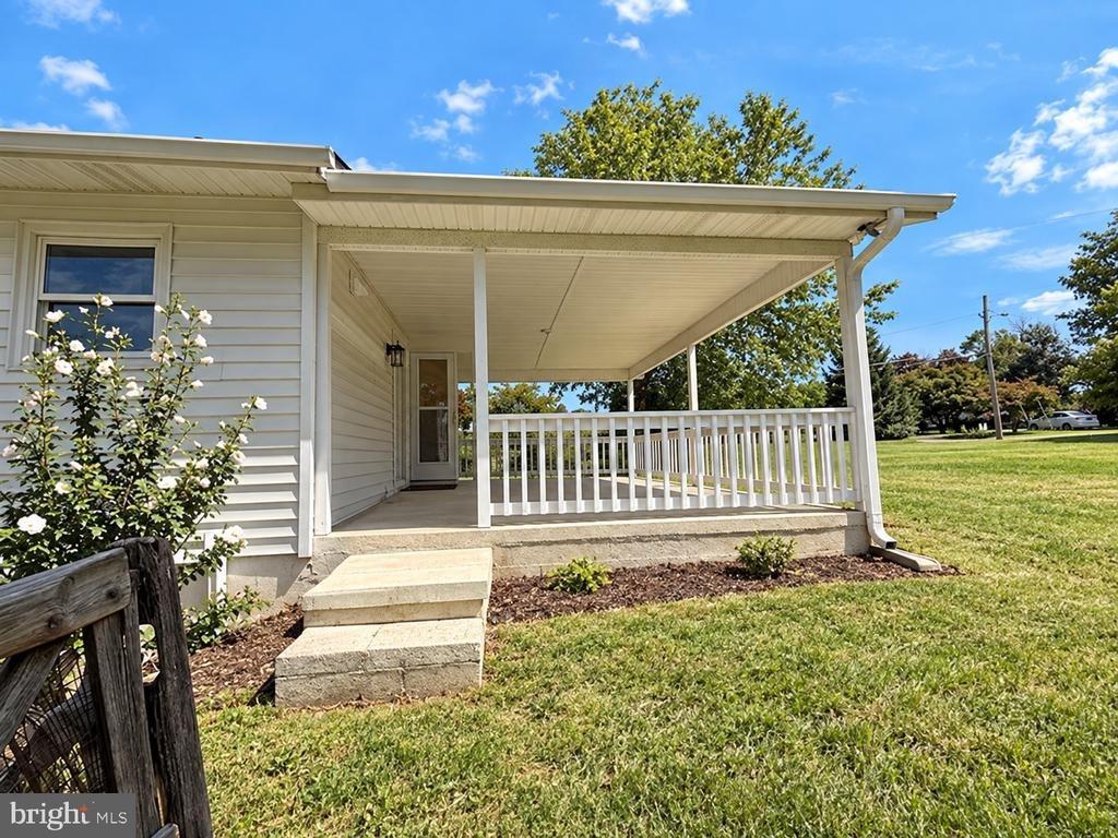 Tuscawilla Dr, Charles Town, WV 25414