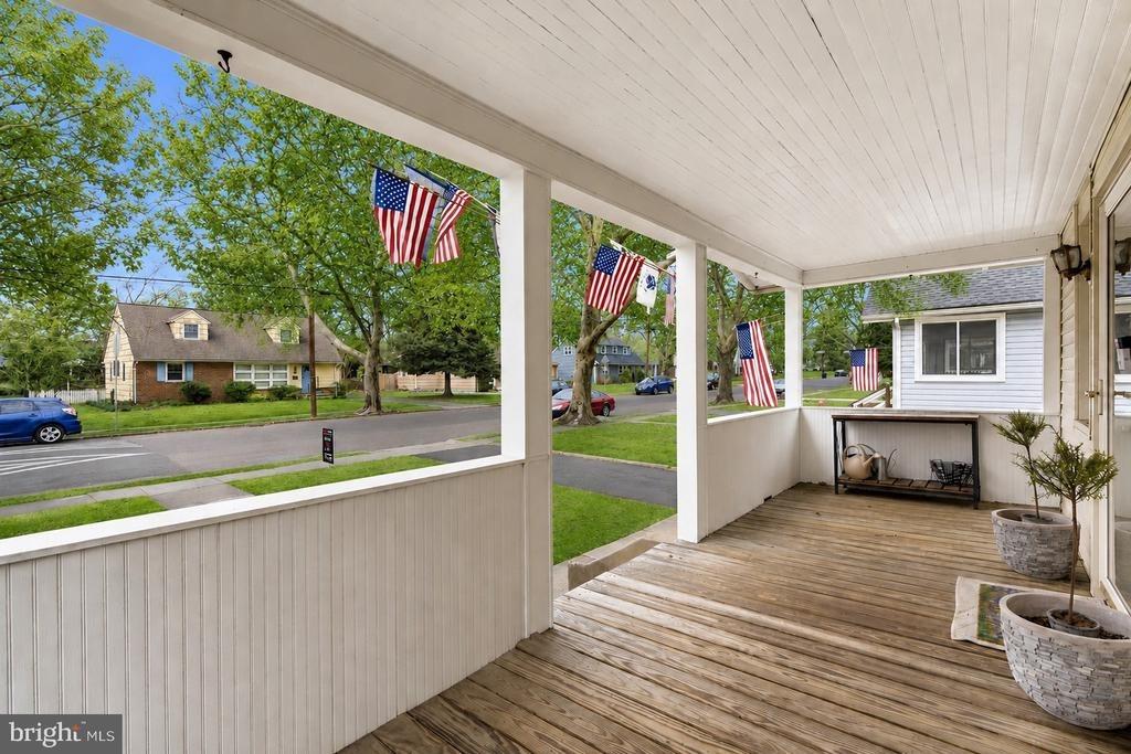 S Washington Ave, Moorestown, NJ 08057