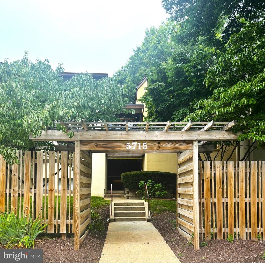 Harpers Farm Rd, Columbia, MD 21044