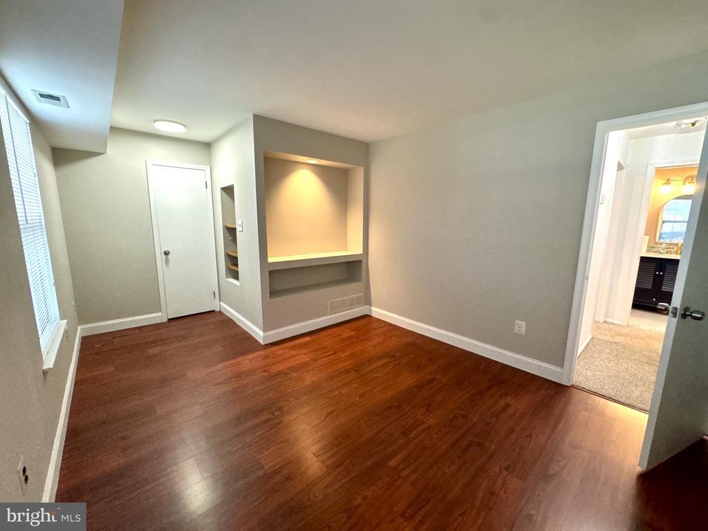 Sumac Ct, Mount Laurel, NJ 08054