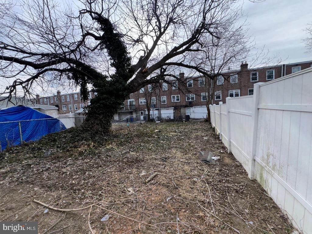 W Berkley Ave, Clifton Heights, PA 19018